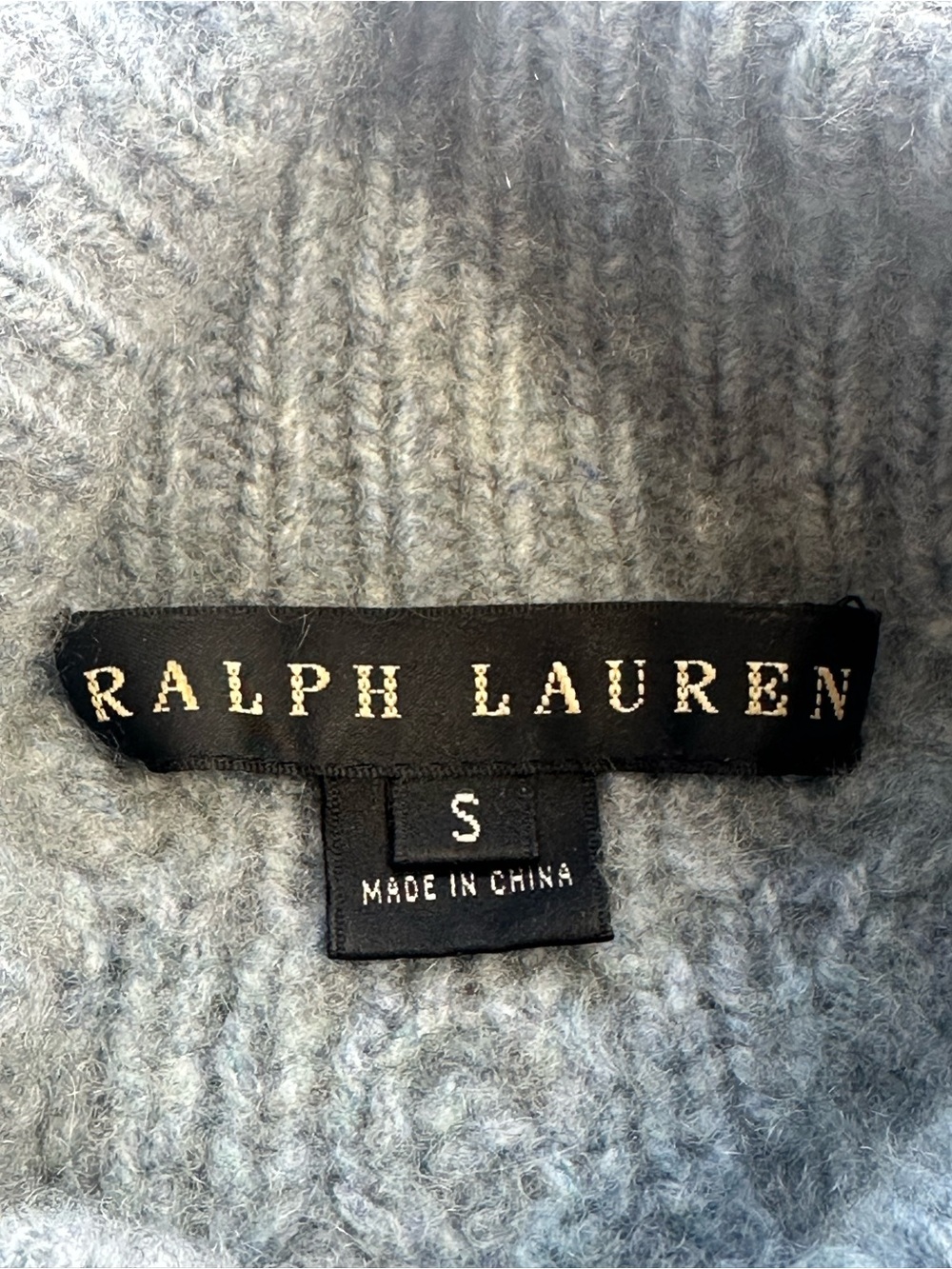 Ralph Lauren Black Label Cashmere Cable-Knit Turtleneck Sweater - Picture 3 of 10